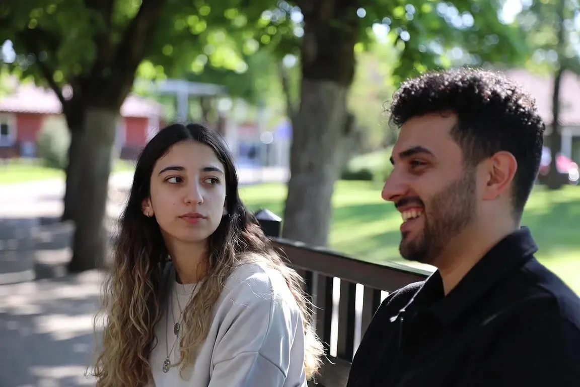 Using an AI Companion to Practice Social Skills With Girls 