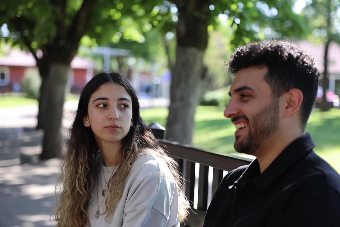 Using an AI Companion to Practice Social Skills With Girls 